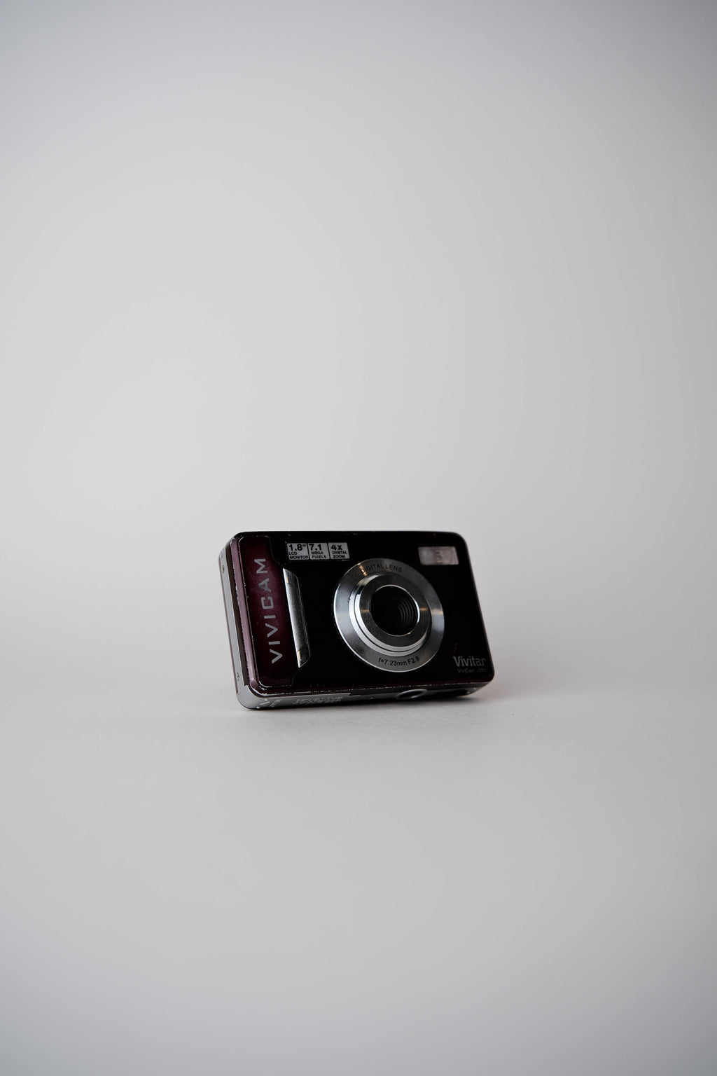 Vivitar 7020