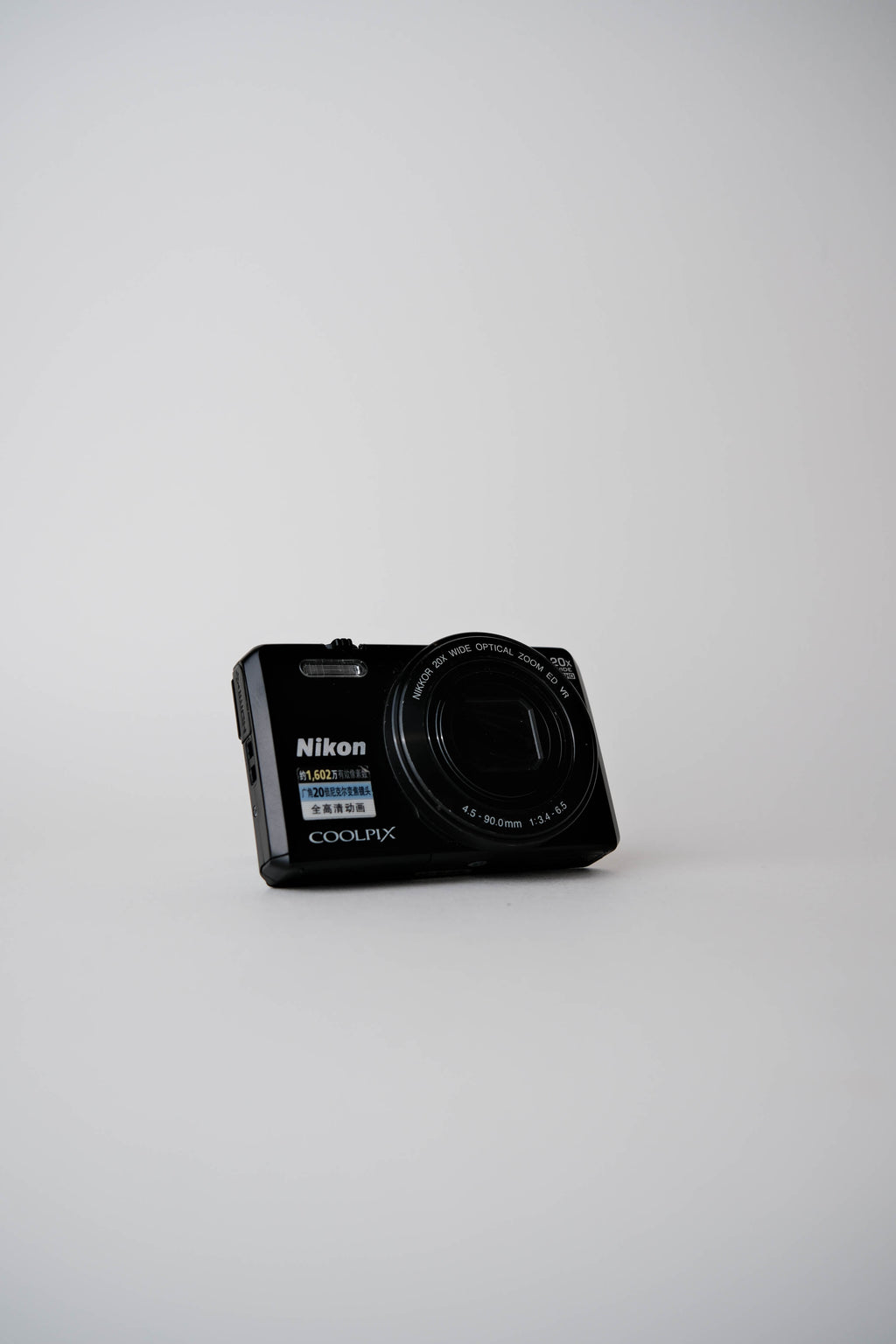 Nikon Coolpix S7000