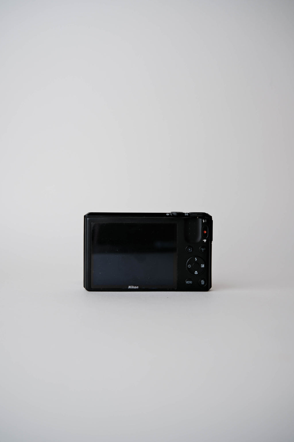 Nikon Coolpix S7000